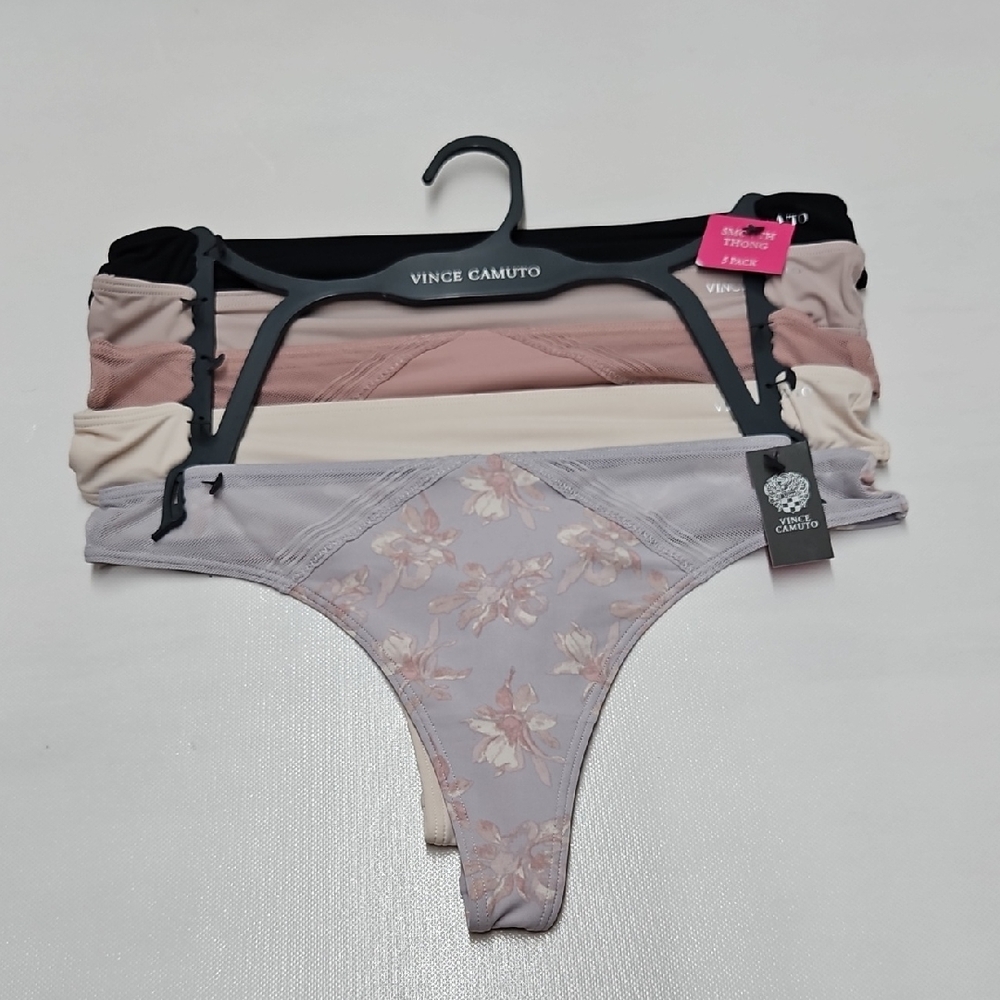 Vince Camuto Woman's Floral Smooth Thongs - Black, Cream, Pink